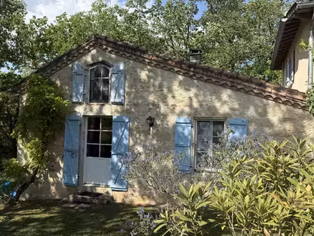 adorable maison ancienne avec extension moderne  trois chambres et jardin