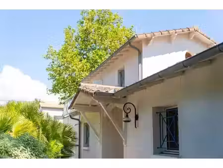 villa dans le quartier de pontaillac