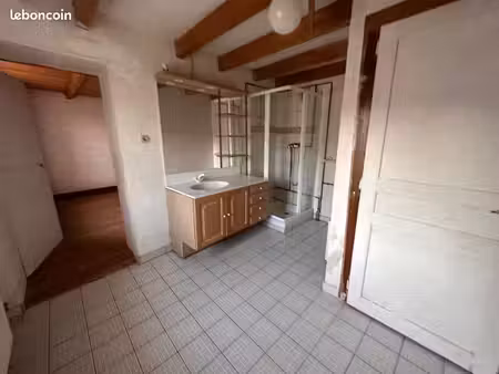 maison à rénover avec terrain et dépendances