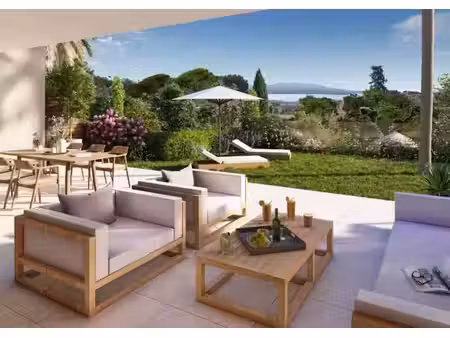 sanary t4 vue mer de 132 m² avec terrasse et jardin