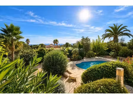 villa de prestige dans un domaine fermé de renom