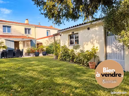 maison en pierre rénovée avec terrain de 500 m²