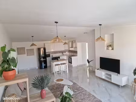 coup de cœur – maison meublée de 70 m² entièrement rénovée avec jardin et parking privatif