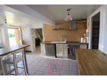 belle maison contemporaine à proximité de puy-l'évêque