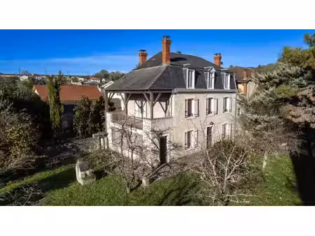 vente maison de 6 pièces (270 m2) et d'un local à souillac