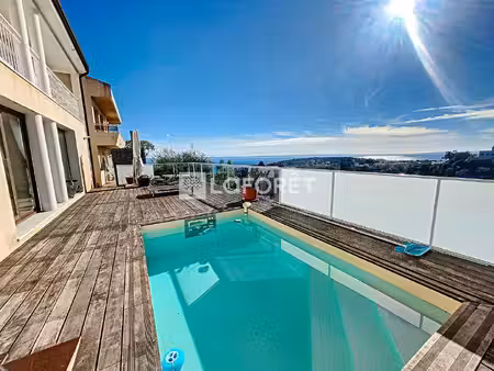 superbe ! splendide villa avec vue mer de toutes les pièces  piscine et large terrasse