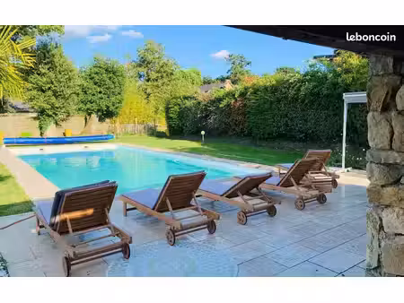 longère en pierre avec piscine – maison familiale 135 m² – 3 254 m² terrain – 350 000 – pr