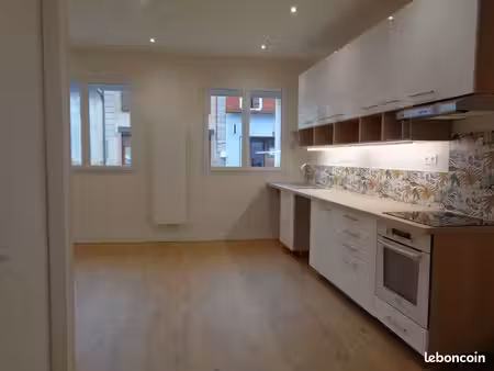 neyron  appartement 3 pièces