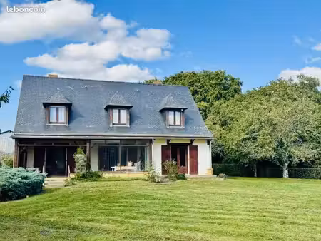 maison 8 pièces 210 m²