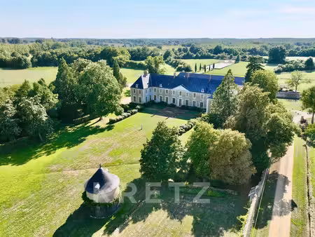 haut anjou - château xviie classé mh avec dépendances  parc 18ha