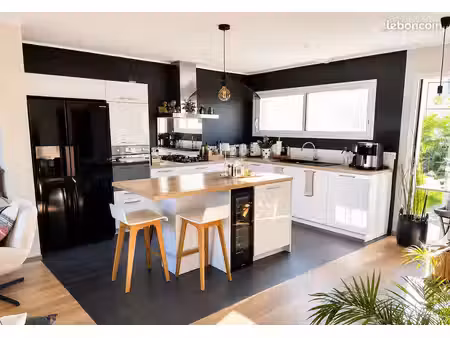 maison contemporaine récente (2018) de 105 m² – rezé (3 moulins / saint-paul)