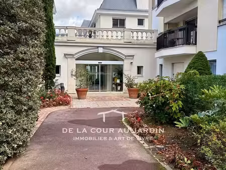 t2 à saisir – résidence seniors haut de gamme domitys  bourg-la-