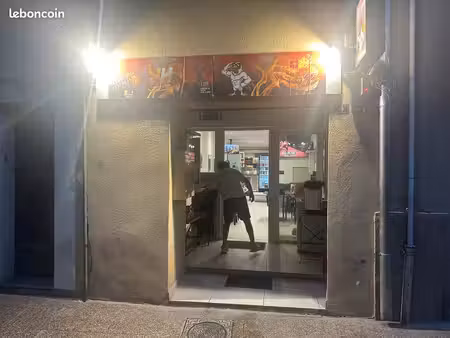 fast food restaurant