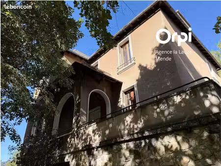 maison 8 pièces 160 m²