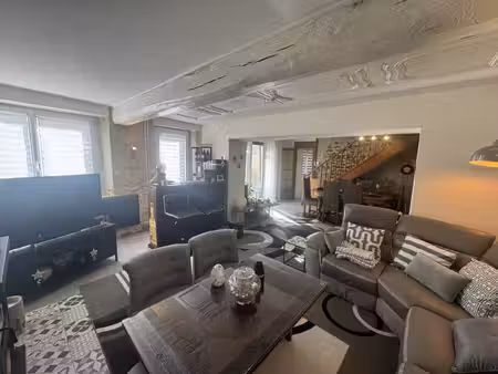 maison en pierre entièrement rénovée