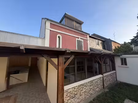 maison familiale avec jardin  garage et dépendance aménageable