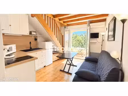 saint aygulf  a proximite directe du centre-ville et des plages  appartement 2 pieces