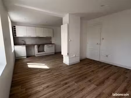 appartement 4 pieces rénové 92m2 lumineux avec extérieur