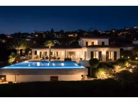 sainte-maxime - villa en bordure de golf - calme - piscine