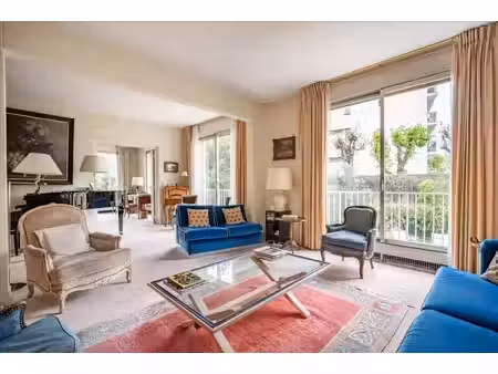 neuilly - longchamp - familial cinq chambres