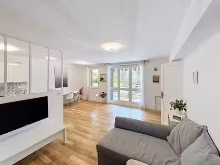 t4 / antibes / terrasse / rénové / calme absolu