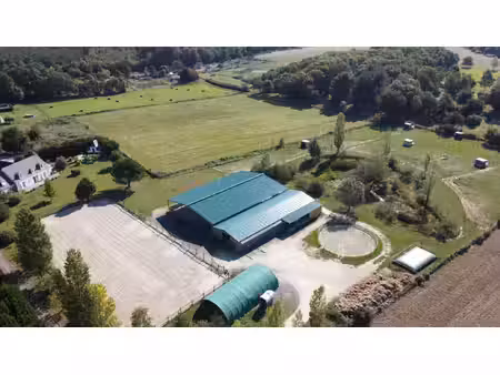 propriété équestre d'exception aux portes d'amboise – plus