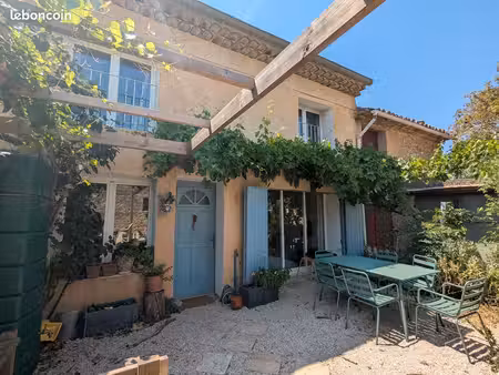 correns | maison de village | 125m2 | 3 chambres | jardinet 25 m2