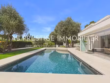 villa avec piscine — domaine prestigieux et recherché valbonne