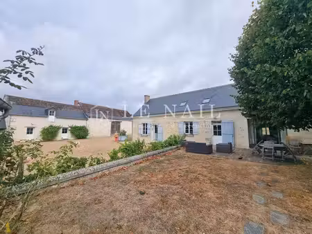 ancien corps de ferme avec maison d'amis et 26 hectares à 20 km