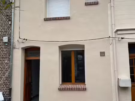 à louer – t3 rénové dans une maison mitoyenne  secteur faubourg d’isle à saint-quentin