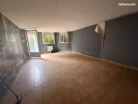 appartement t2 + coin bureau à aménager à rouen rive droite | jardin privatif