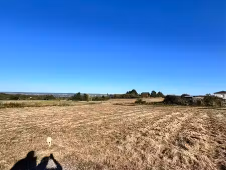 terrain 1073m2