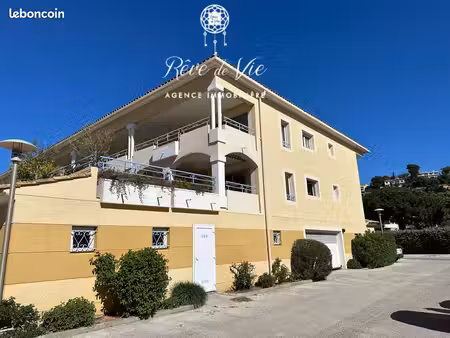 appartement 5 pièces le lavandou centre