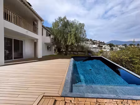 roquebrune-cap-martin : villa rénovée 4 chambres avec piscine et vue mer