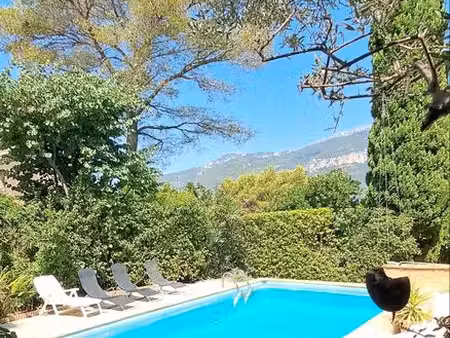 grande maison idéale regroupement familial  calme  nature