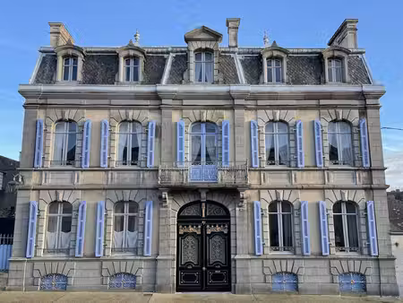 élégante demeure belle époque au centre historique de mayenne