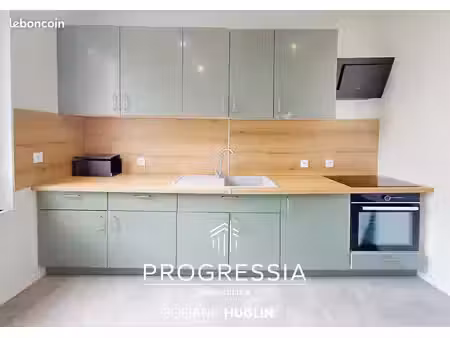 maison 5 pièces 77 m²