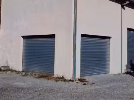 local 120 m2 avec bonne visibilité
