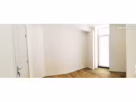 local commercial 20m²  hyper centre de vidauban