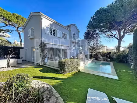 vente villa proche plage cap d'antibes - vue mer
