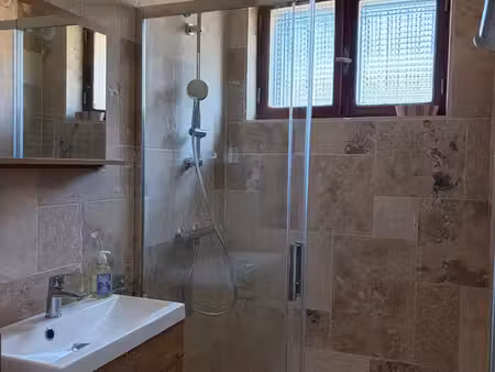 maison bien située avec de nombreux atouts