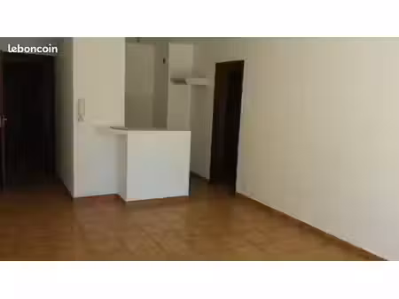 loue appartement t2 43 m² avec terrasse