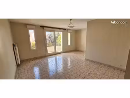 a louer f2 à sens
