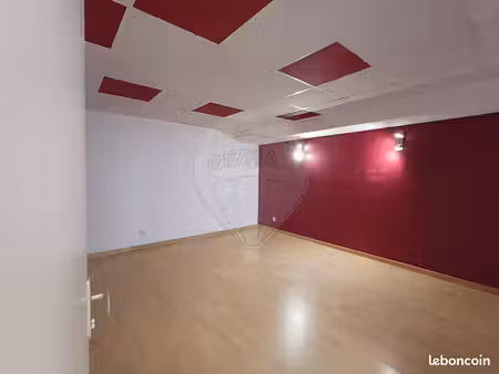 local commercial 119 m²