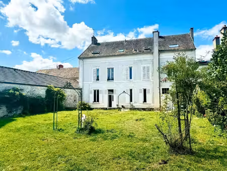 à milly-la-forêt  à 50 km au sud de paris  une maison de maître entièrement rénovée  son..