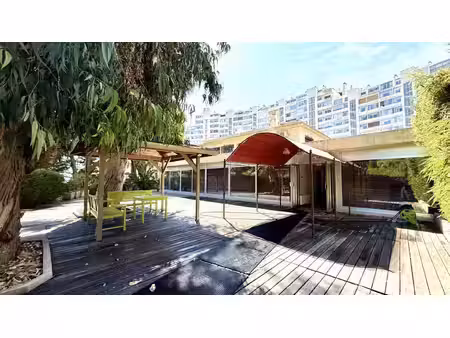 local commercial 315m2 prestigieux à cannes-quartier californie