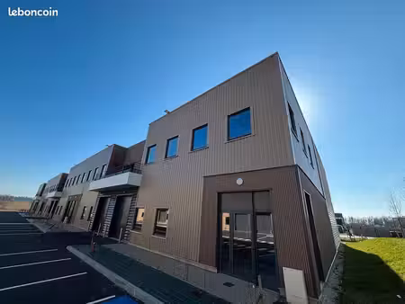 local d'activité 3 358 m²