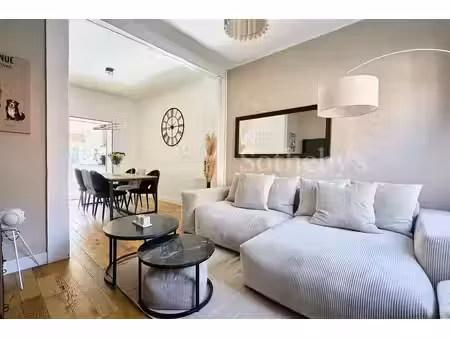 maison 4 pièces  2 salle de bains  joli jardin