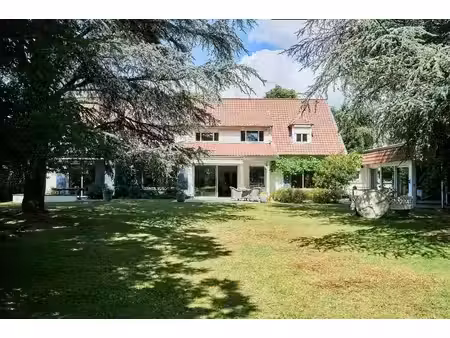 marcq-en-baroeul  maison 6 chambres  jardin 3000m2