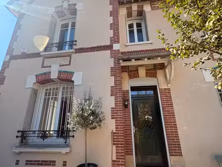 maison entièrement rénovée avec jardin  terrasse et garage  aux portes du centre-ville